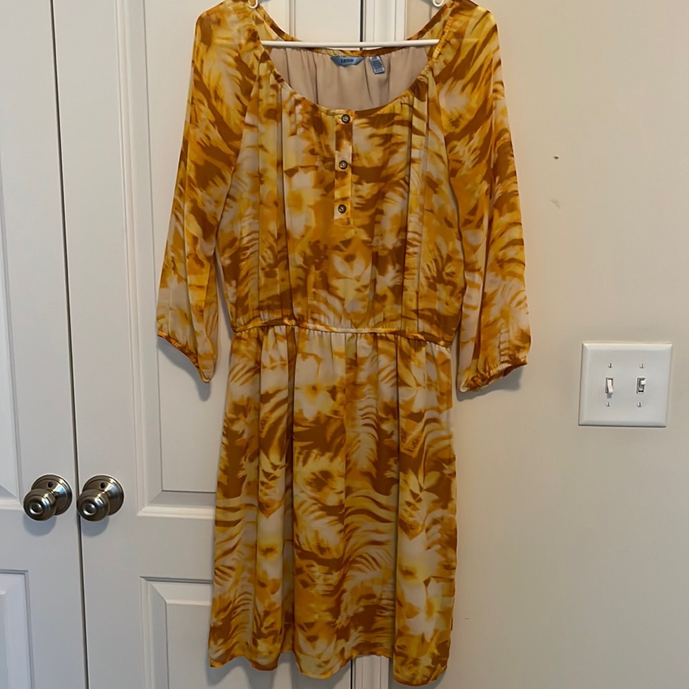 Izod: Dress